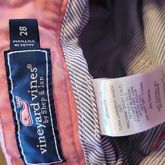 Mens Vineyard Vines Pink  Shorts Size 28 - Picture 2 of 3